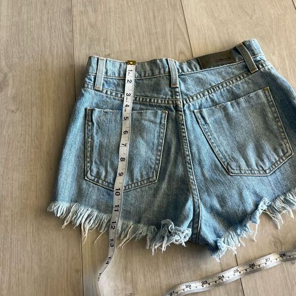 Carmar Denim Los Angeles Helen Shorts Size 24 Distressed - Picture 3 of 10